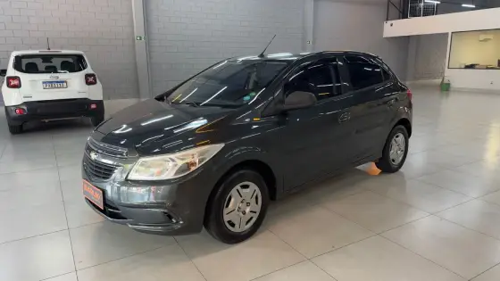 CHEVROLET ONIX 1.0 MPFI LT 8V FLEX 4P MANUAL CHEVROLET ONIX 1.0 MPFI LT 8V FLEX 4P MANUAL