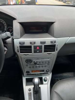 CHEVROLET-VECTRA-2010