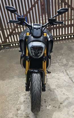 DUCATI-DIAVEL 1260 S-2022