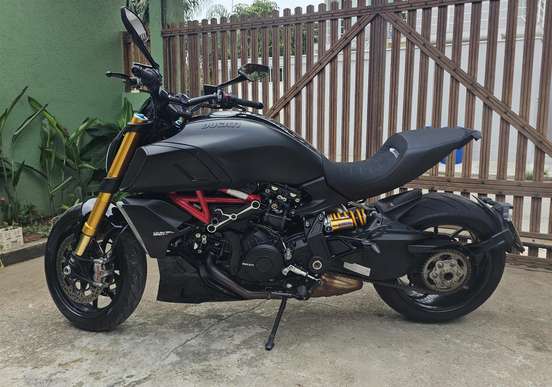 DUCATI-DIAVEL 1260 S-2022