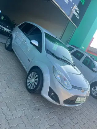 FORD FIESTA 1.6 ROCAM HATCH 8V FLEX 4P MANUAL