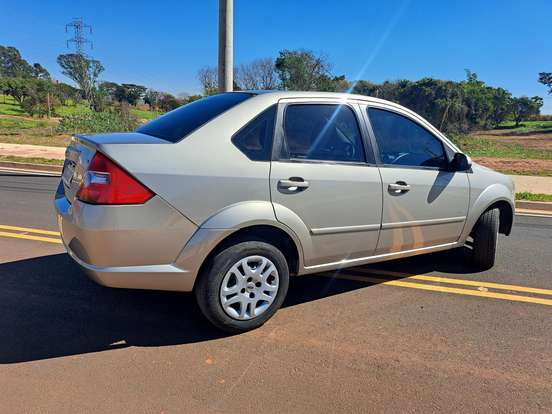 FORD-FIESTA-2009
