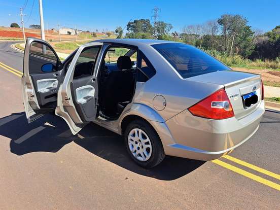 FORD-FIESTA-2009