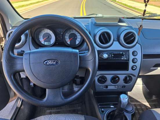FORD-FIESTA-2009