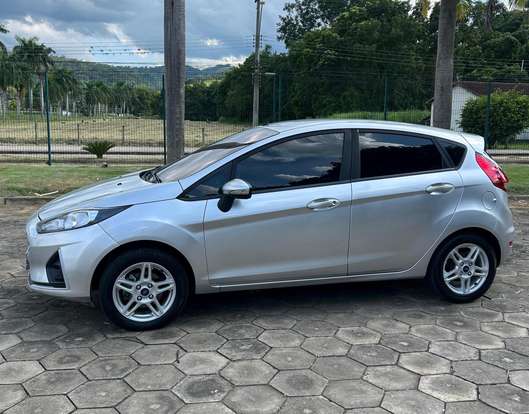 FORD-FIESTA-2017