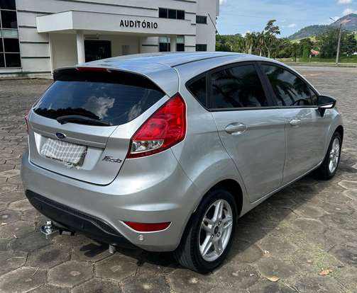 FORD-FIESTA-2017