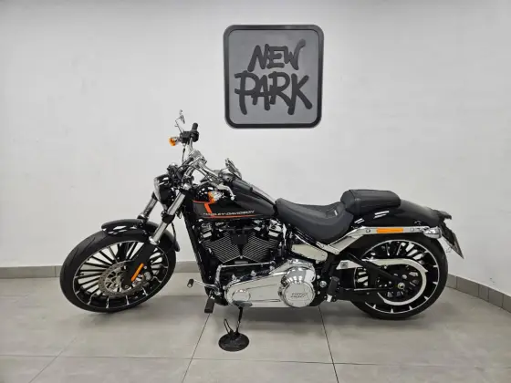HARLEY-DAVIDSON SOFTAIL BREAKOUT 