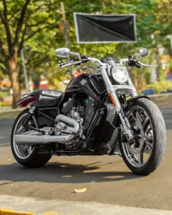 HARLEY-DAVIDSON V-ROD MUSCLE HARLEY-DAVIDSON V-ROD MUSCLE