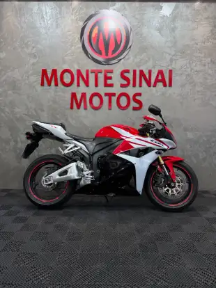 HONDA-CBR 600RR-2013