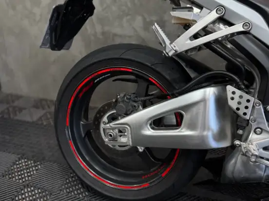 HONDA-CBR 600RR HONDA-CBR 600RR-2013