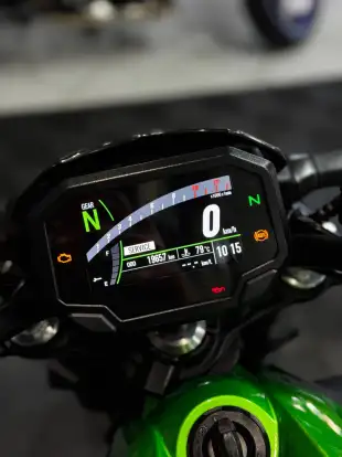 KAWASAKI-Z650 ABS-2022