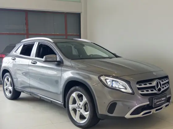 MERCEDES-BENZ GLA 200 1.6 CGI FLEX STYLE 7G-DCT
