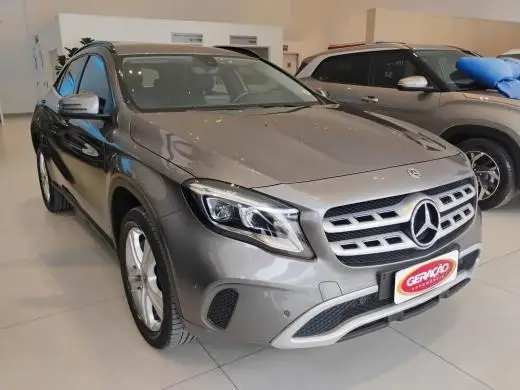 MERCEDES-BENZ GLA 200 1.6 CGI FLEX STYLE 7G-DCT MERCEDES-BENZ GLA 200 1.6 CGI FLEX STYLE 7G-DCT