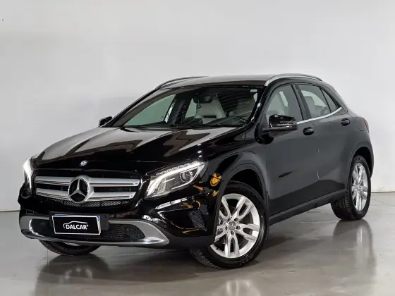 MERCEDES-BENZ GLA 200 1.6 CGI STYLE 16V TURBO FLEX 4P AUTOMÁTICO