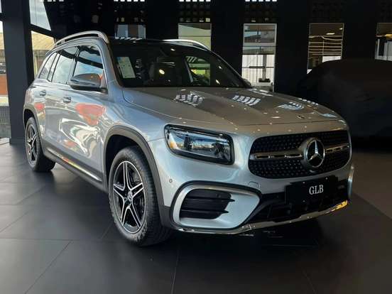 MERCEDES-BENZ-GLB 220-2.0 MHEV AMG LINE 4MATIC 8G-DCT MERCEDES-BENZ-GLB 220-2025