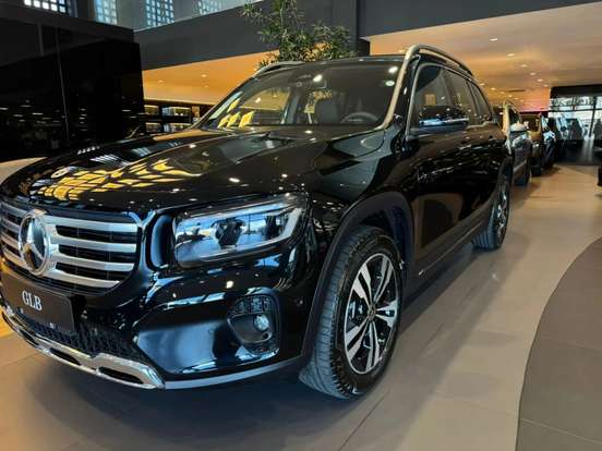 MERCEDES-BENZ-GLB 220-2025