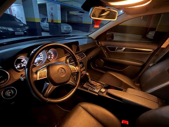 MERCEDES-BENZ-C 180-1.6 CGI SPORT 16V TURBO GASOLINA 4P AUTOMÁTICO MERCEDES-BENZ-C 180-2013
