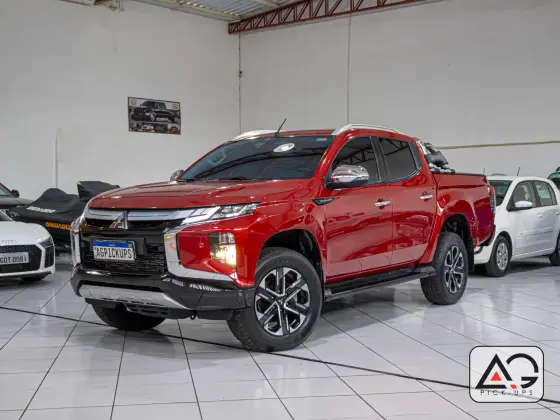 MITSUBISHI L200 TRITON 2.4 16V TURBO DIESEL SPORT HPE-S CD 4P 4X4 AUTOMÁTICO