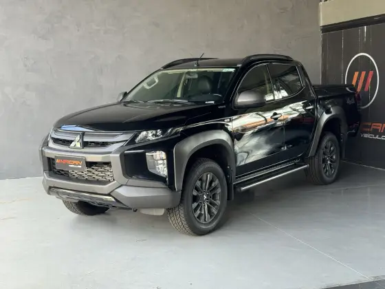 MITSUBISHI L200 TRITON 2.4 16V TURBO DIESEL SPORT OUTDOOR GLS CD 4P 4X4 AUTOMÁTICO