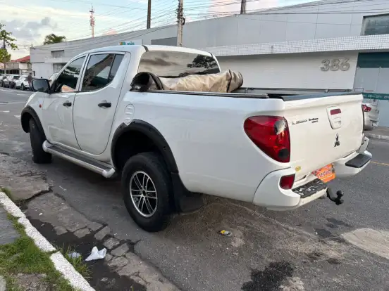 MITSUBISHI-L200 TRITON-3.2 GL 4X4 CD 16V TURBO INTERCOLER DIESEL 4P MANUAL MITSUBISHI-L200 TRITON-2014