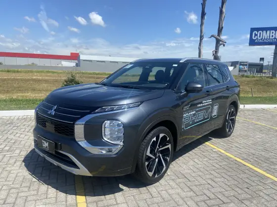 MITSUBISHI OUTLANDER 2.4 PHEV SIGNATURE S-AWC DHT