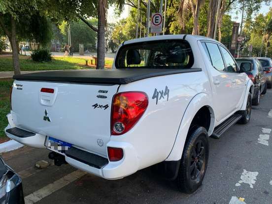 MITSUBISHI-L200-3.5 SPORT HPE 4X4 V6 24V FLEX 4P AUTOMÁTICO MITSUBISHI-L200-2010