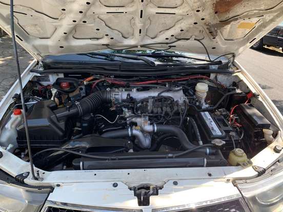 MITSUBISHI-L200-3.5 SPORT HPE 4X4 V6 24V FLEX 4P AUTOMÁTICO MITSUBISHI-L200-2010