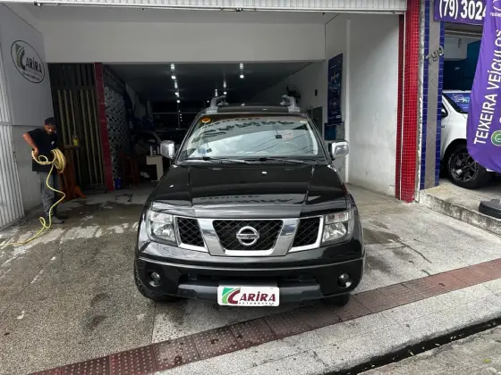 NISSAN FRONTIER 2.5 LE 4X4 CD TURBO ELETRONIC DIESEL 4P AUTOMÁTICO