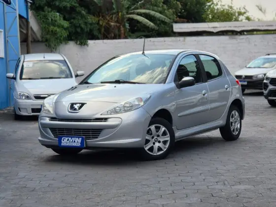 PEUGEOT 207 1.4 XR 8V FLEX 4P MANUAL PEUGEOT 207 1.4 XR 8V FLEX 4P MANUAL