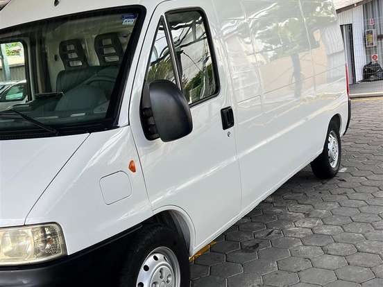 PEUGEOT-BOXER-2.8 HDI 350 FURGÃO LONGO TETO ELEVADO 8V DIESEL 3P MANUAL PEUGEOT-BOXER-2006