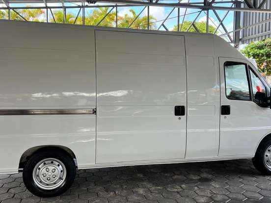 PEUGEOT-BOXER-2.8 HDI 350 FURGÃO LONGO TETO ELEVADO 8V DIESEL 3P MANUAL PEUGEOT-BOXER-2006