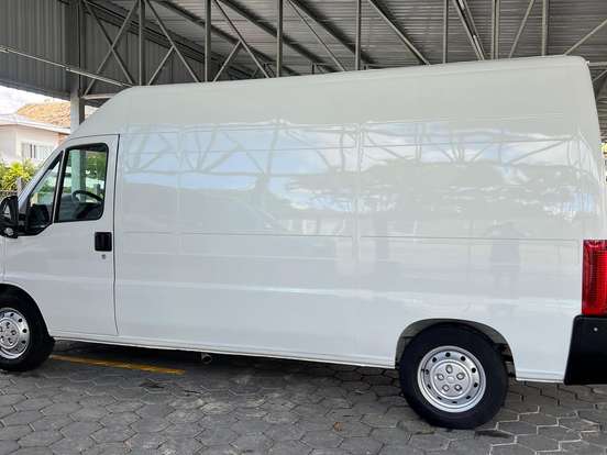 PEUGEOT-BOXER-2.8 HDI 350 FURGÃO LONGO TETO ELEVADO 8V DIESEL 3P MANUAL PEUGEOT-BOXER-2006