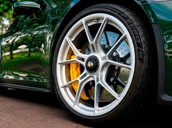 PORSCHE-911-2025