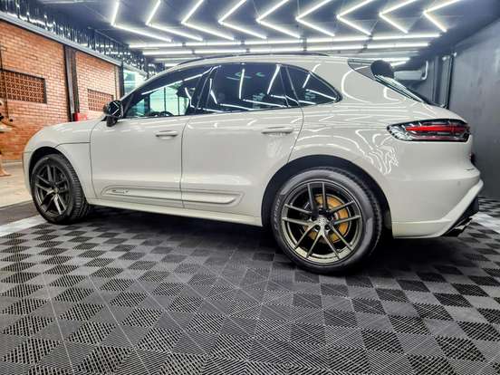 PORSCHE-MACAN-2023