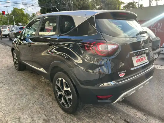 RENAULT-CAPTUR-2020