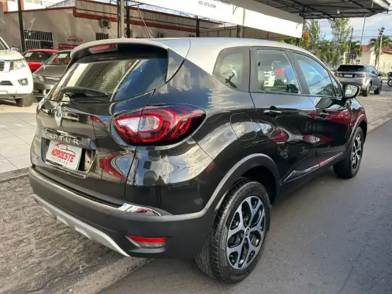 RENAULT-CAPTUR-2020