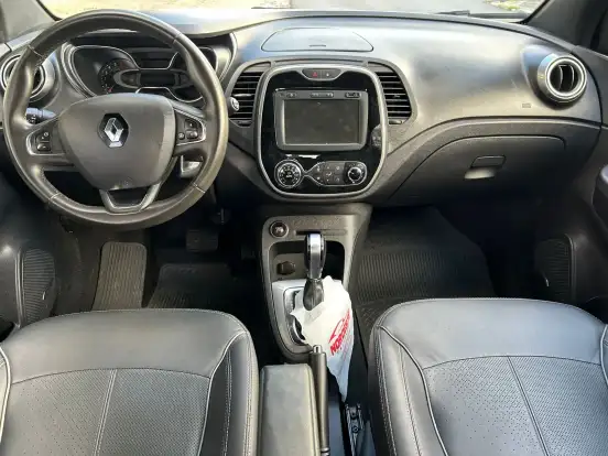 RENAULT-CAPTUR-2020