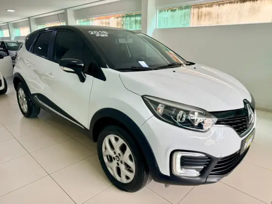 RENAULT CAPTUR 1.6 16V SCE FLEX LIFE X-TRONIC RENAULT CAPTUR 1.6 16V SCE FLEX LIFE X-TRONIC