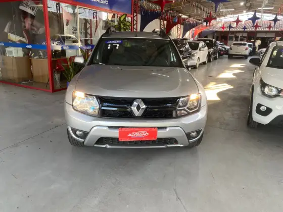 RENAULT DUSTER 2.0 DYNAMIQUE 4X2 16V FLEX 4P AUTOMÁTICO