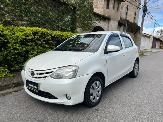 TOYOTA ETIOS 1.3 X 16V FLEX 4P MANUAL TOYOTA ETIOS 1.3 X 16V FLEX 4P MANUAL