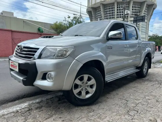 TOYOTA HILUX 3.0 SRV 4X4 CD 16V TURBO INTERCOOLER DIESEL 4P AUTOMÁTICO