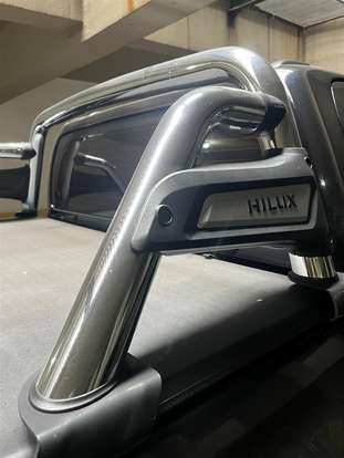 TOYOTA-HILUX-2019