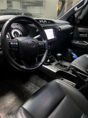 TOYOTA-HILUX-2019