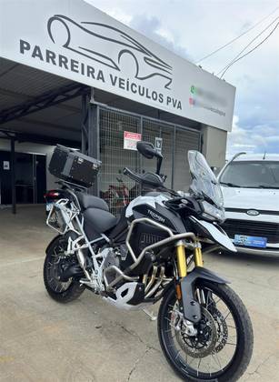 TRIUMPH TIGER 1200 RALLY EXPLORER 