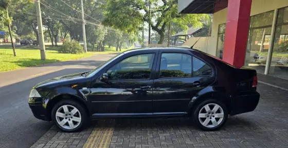 VOLKSWAGEN BORA 2.0 MI 8V FLEX 4P AUTOMÁTICO