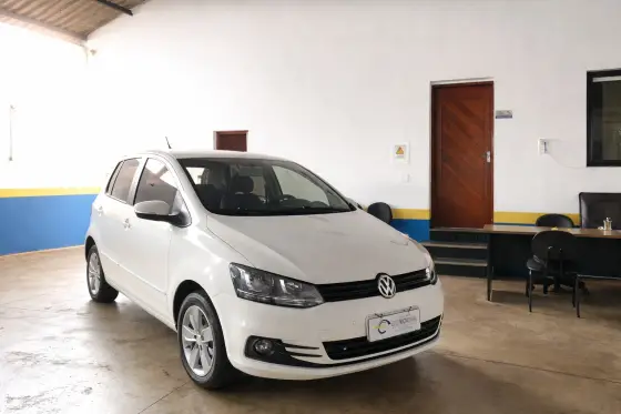 VOLKSWAGEN FOX 1.0 MPI COMFORTLINE 12V FLEX 4P MANUAL