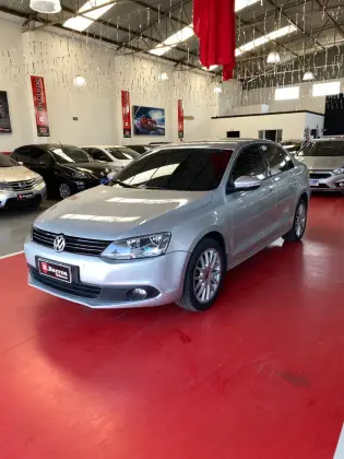 VOLKSWAGEN JETTA 2.0 COMFORTLINE FLEX 4P TIPTRONIC