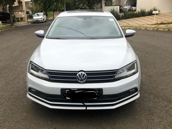 VOLKSWAGEN-JETTA-1.4 16V TSI COMFORTLINE GASOLINA 4P TIPTRONIC VOLKSWAGEN-JETTA-2017