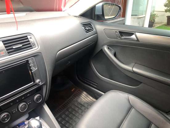 VOLKSWAGEN-JETTA-1.4 16V TSI COMFORTLINE GASOLINA 4P TIPTRONIC VOLKSWAGEN-JETTA-2017