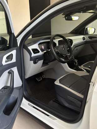 VOLKSWAGEN-T-CROSS-2021
